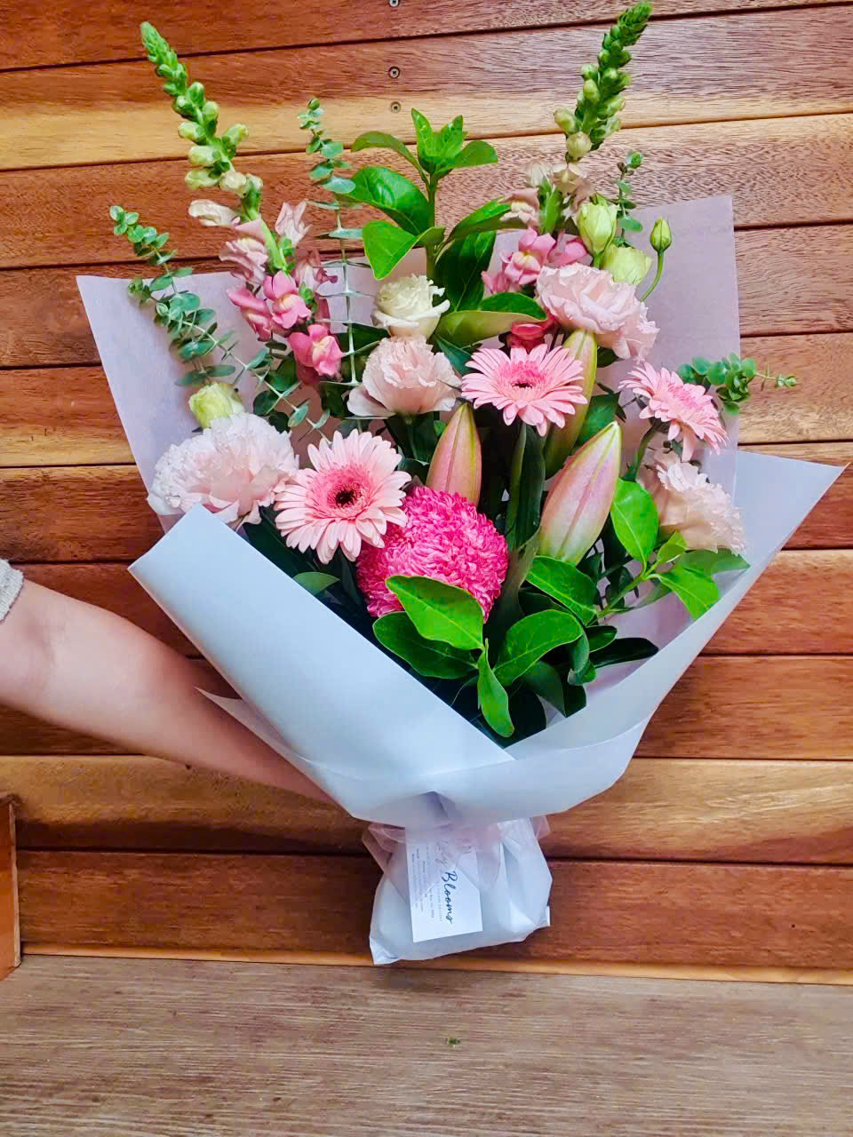 Inverloch Florist: Thoughtful Flowers & Local Delivery by Lily Blooms 2 Lily Blooms provides the best Inverloch florist delivery